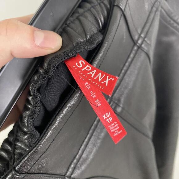 SPANX black high rise faux leather joggers sz XS - Picture 6 of 6